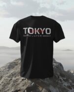 3d-tshirt-mockup-on-rock-in-front-of-sea-background-0324